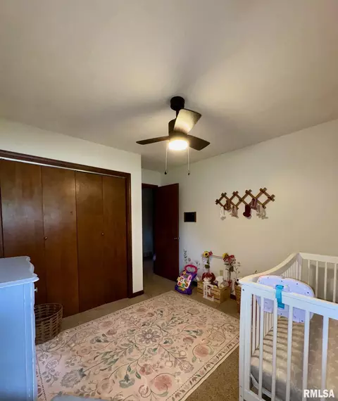 Bedroom - 27 Apache Dr, Springfield, IL 62711 photo 2 of 5