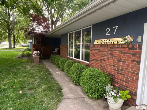 Exterior - 27 Apache Dr, Springfield, IL 62711 photo 2 of 10