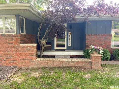 Exterior - 27 Apache Dr, Springfield, IL 62711 photo 3 of 10