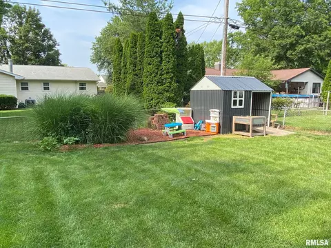 Exterior - 27 Apache Dr, Springfield, IL 62711 photo 9 of 10