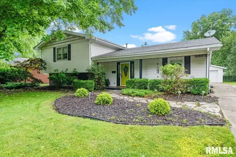 2221 Fairway Dr, Springfield, IL 62704 photo 2