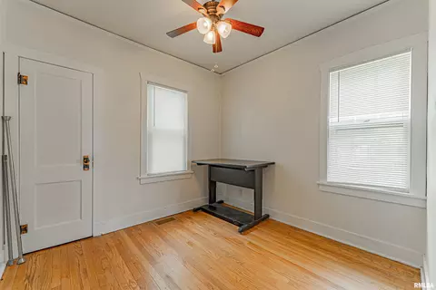 Bedroom - 712 N Kickapoo St, Lincoln, IL 62656 photo 1 of 4