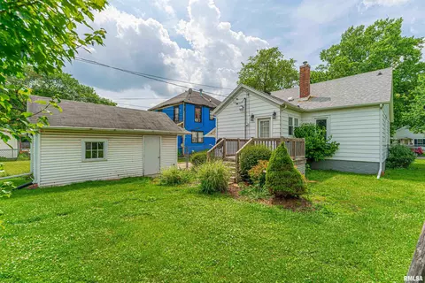 Exterior - 712 N Kickapoo St, Lincoln, IL 62656 photo 2 of 4