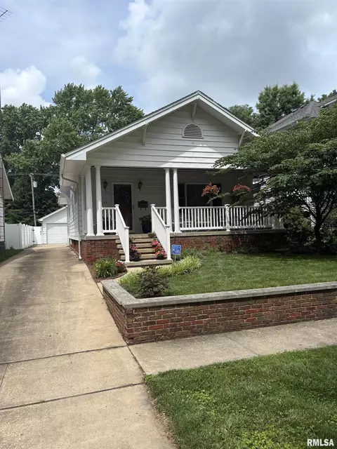Exterior - 1905 S Whittier Ave, Springfield, IL 62704 photo 3 of 23