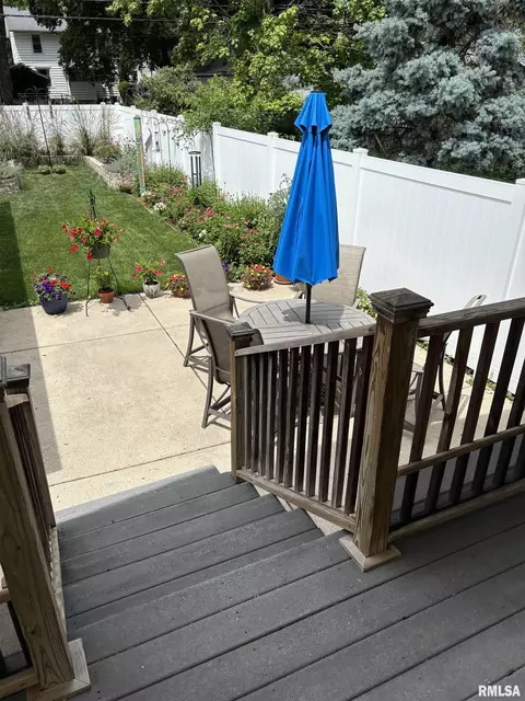 Exterior - 1905 S Whittier Ave, Springfield, IL 62704 photo 20 of 23