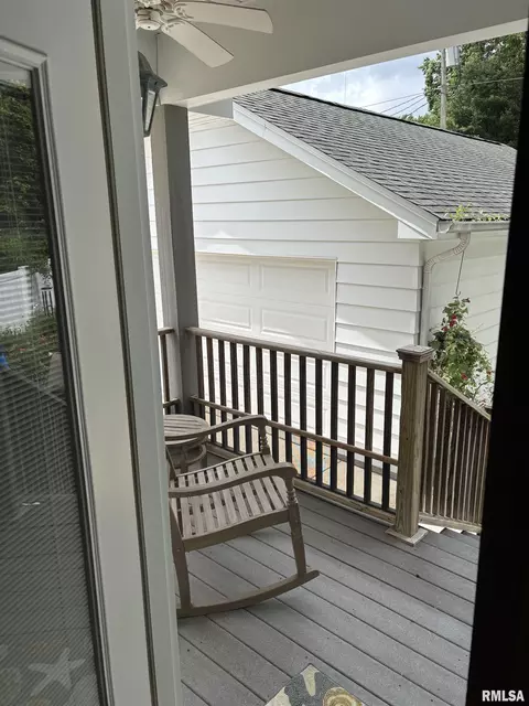 Exterior - 1905 S Whittier Ave, Springfield, IL 62704 photo 11 of 23