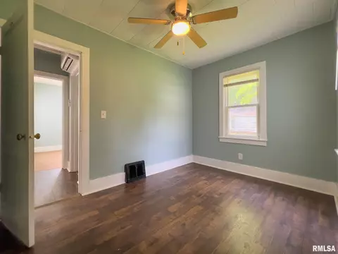 100 N Austin Ave, Abingdon, IL 61410 photo 16