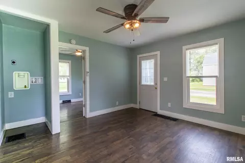 100 N Austin Ave, Abingdon, IL 61410 photo 5