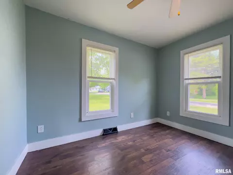 100 N Austin Ave, Abingdon, IL 61410 photo 14