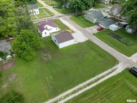 100 N Austin Ave, Abingdon, IL 61410 photo 2