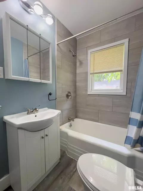 100 N Austin Ave, Abingdon, IL 61410 photo 9