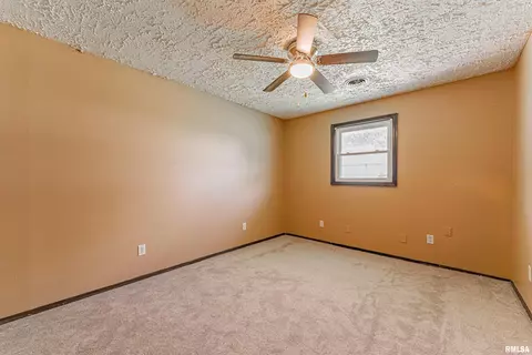 Bedroom - 205 E Pine St, Broadwell, IL 62634 photo 6 of 7