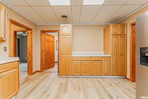 Entry Way - 205 E Pine St, Broadwell, IL 62634 photo 1 of 1