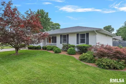 200 N Harris St, Auburn, IL 62615