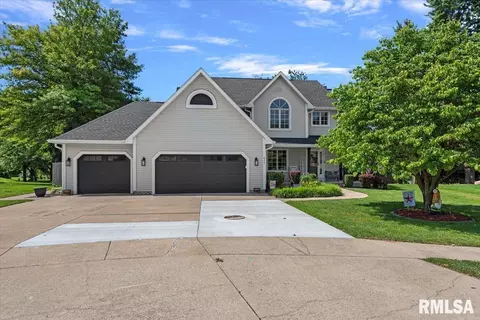 820 E Spruce St, Chatham, IL 62629 photo 5