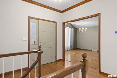 Entry Way - 2526 Chapel Hill Dr, Springfield, IL 62702 photo 1 of 1