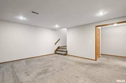 Living - 2526 Chapel Hill Dr, Springfield, IL 62702 photo 5 of 5