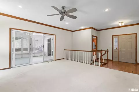 Living - 2526 Chapel Hill Dr, Springfield, IL 62702 photo 2 of 5