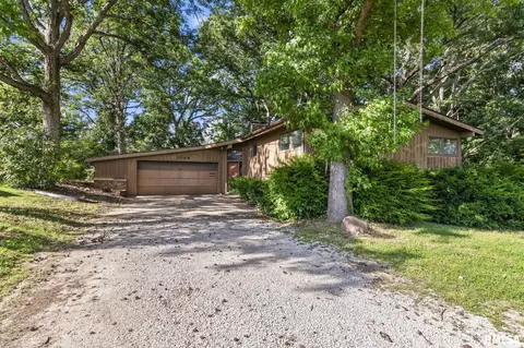 3044 Green Lake Dr, Decatur, IL 62521