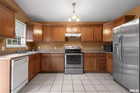 3017 Lakeshire Dr, Springfield, IL 62707 photo 9