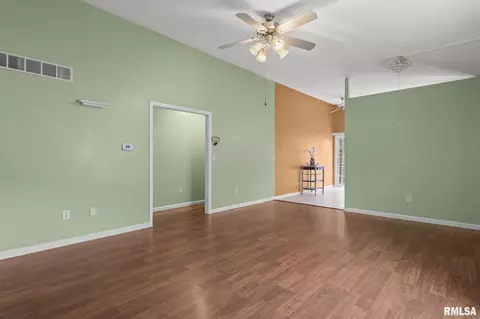 3017 Lakeshire Dr, Springfield, IL 62707 photo 8