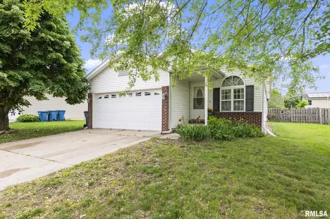 3017 Lakeshire Dr, Springfield, IL 62707 photo 2