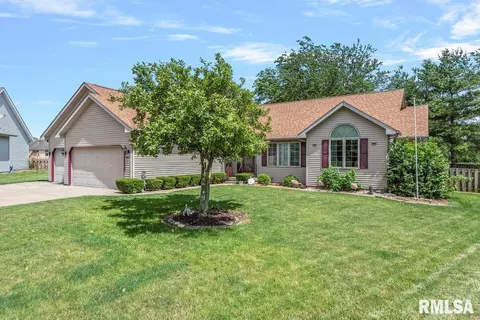 3029 Springwood Dr, Springfield, IL 62712 photo 2