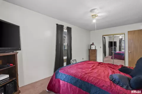Bedroom - 2157 S 12th St, Springfield, IL 62703 photo 2 of 2
