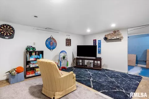 2132 S Whittier Ave, Springfield, IL 62704 photo 28
