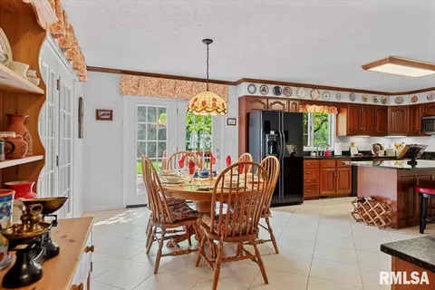 828 Coventry Pt, Springfield, IL 62702 photo 15