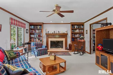 828 Coventry Pt, Springfield, IL 62702 photo 10