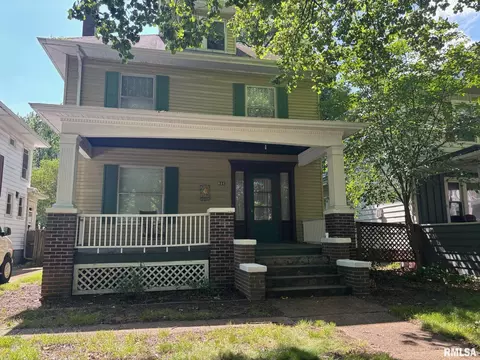 831 S Glenwood Ave, Springfield, IL 62704