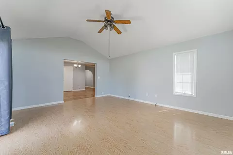 5 Lamplighter Cir, Mount Pulaski, IL 62548 photo 15