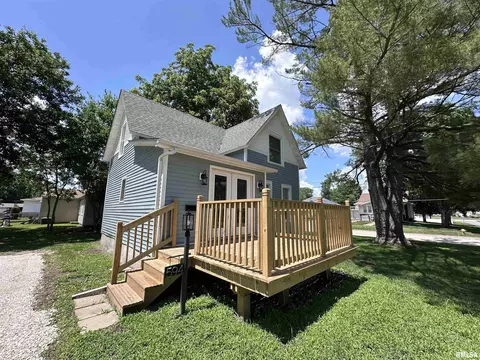 594 Marston Ave, Galesburg, IL 61401
