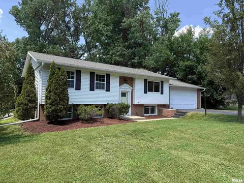 1226 Curtis Creek Rd, Quincy, IL 62301