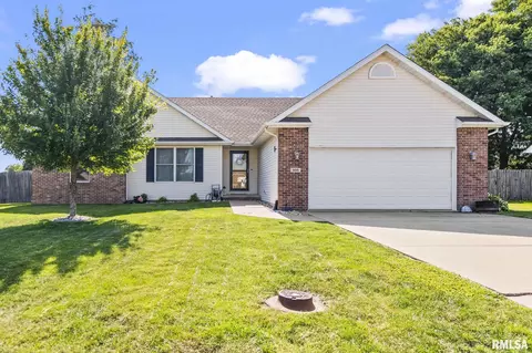 905 Timber Edge Dr, Sherman, IL 62684