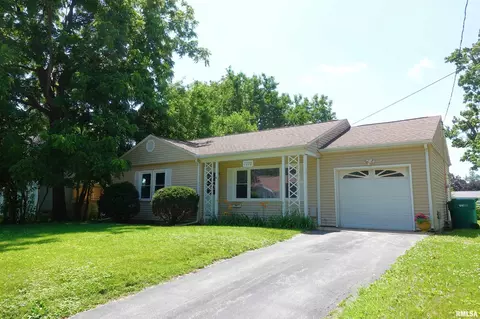 1228 W Losey St, Galesburg, IL 61401