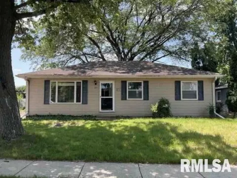 217 Southview Dr, Rochelle, IL 61068
