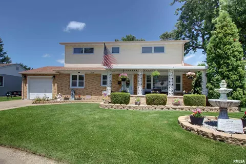 3425 N Brennan Dr, Quincy, IL 62301