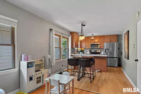139 N Illinois St, Springfield, IL 62702 photo 8