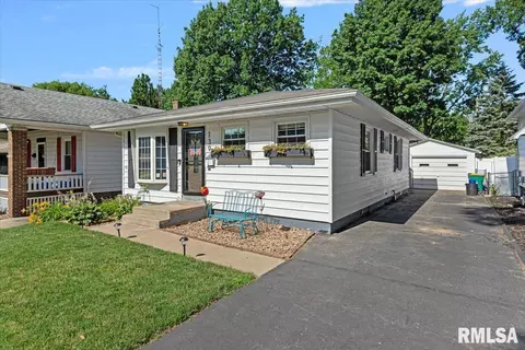 139 N Illinois St, Springfield, IL 62702 photo 2