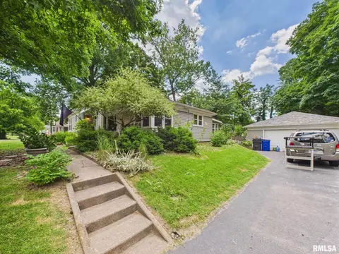 4925 Thrush Ave, Decatur, IL 62521 photo 3