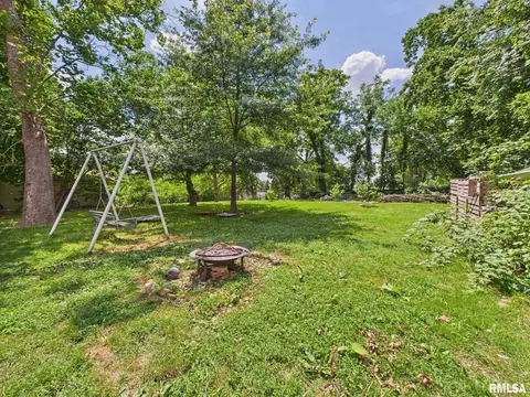 4925 Thrush Ave, Decatur, IL 62521 photo 28