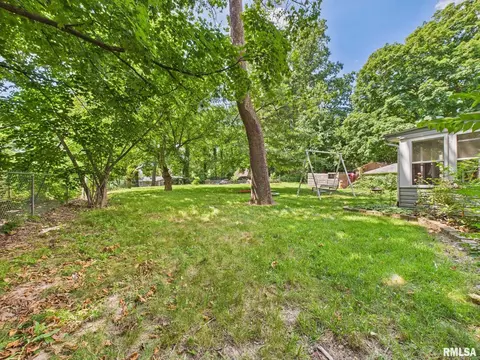 4925 Thrush Ave, Decatur, IL 62521 photo 29