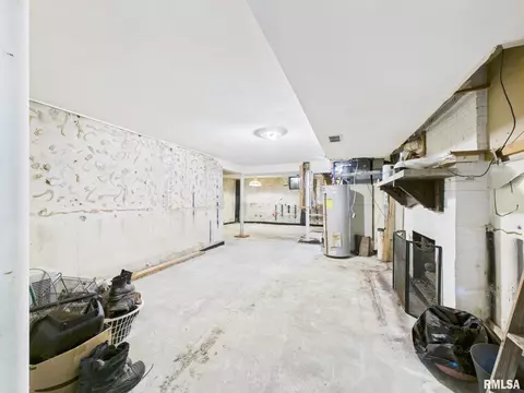 4925 Thrush Ave, Decatur, IL 62521 photo 24