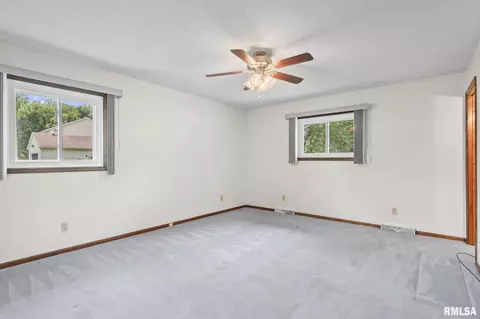 16 Roosevelt Rd, Springfield, IL 62703 photo 17