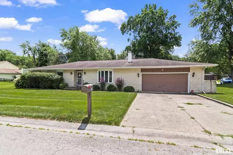 16 Roosevelt Rd, Springfield, IL 62703