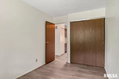 Bedroom - 89 Trailridge Ln, Springfield, IL 62704 photo 7 of 7