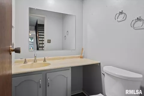 Bath - 89 Trailridge Ln, Springfield, IL 62704 photo 1 of 3
