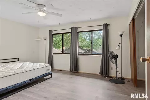 Bedroom - 89 Trailridge Ln, Springfield, IL 62704 photo 1 of 7